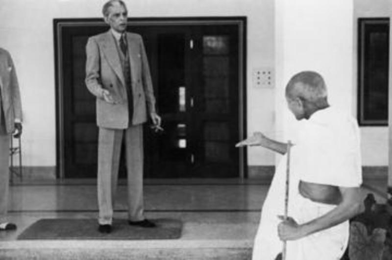 Jinnah and Gandhi in seemingly quarrelsome mood (New Delhi, 1940)
