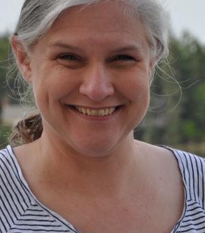 Dr Mara Keire